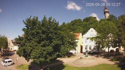 Náměstí, Hrad a Trůba