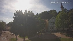 Náměstí, Hrad a Trůba