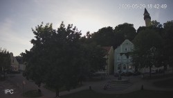 Náměstí, Hrad a Trůba
