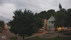 Náměstí, Hrad a Trůba