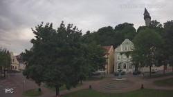 Náměstí, Hrad a Trůba