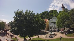 Náměstí, Hrad a Trůba