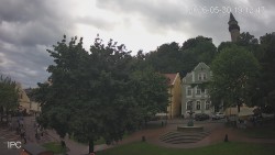 Náměstí, Hrad a Trůba