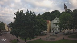 Náměstí, Hrad a Trůba