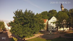 Náměstí, Hrad a Trůba