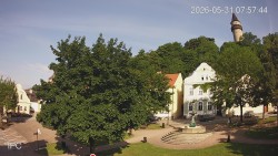 Náměstí, Hrad a Trůba