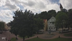 Náměstí, Hrad a Trůba