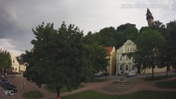 Náměstí, Hrad a Trůba