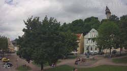 Náměstí, Hrad a Trůba