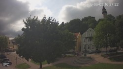 Náměstí, Hrad a Trůba