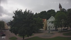 Náměstí, Hrad a Trůba