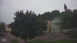 Náměstí, Hrad a Trůba