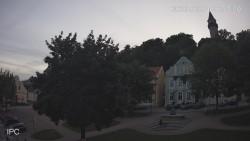 Náměstí, Hrad a Trůba