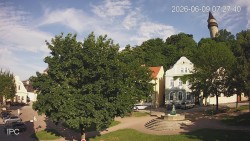 Náměstí, Hrad a Trůba