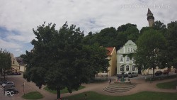 Náměstí, Hrad a Trůba