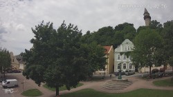 Náměstí, Hrad a Trůba