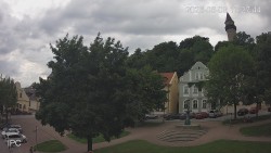Náměstí, Hrad a Trůba
