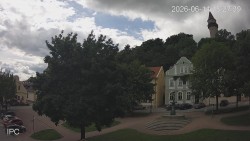 Náměstí, Hrad a Trůba