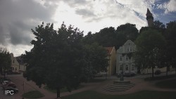 Náměstí, Hrad a Trůba