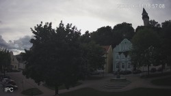 Náměstí, Hrad a Trůba