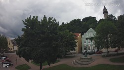 Náměstí, Hrad a Trůba