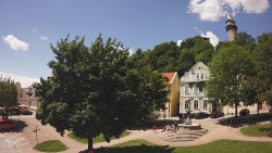 Náměstí, Hrad a Trůba