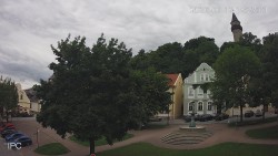 Náměstí, Hrad a Trůba