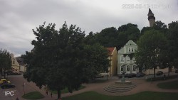 Náměstí, Hrad a Trůba
