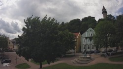 Náměstí, Hrad a Trůba