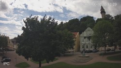 Náměstí, Hrad a Trůba