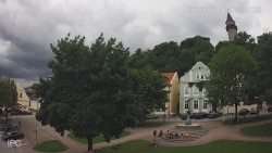 Náměstí, Hrad a Trůba
