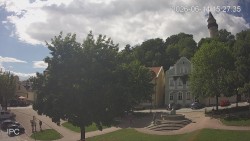 Náměstí, Hrad a Trůba