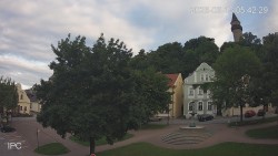 Náměstí, Hrad a Trůba