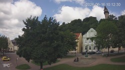 Náměstí, Hrad a Trůba
