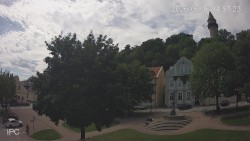 Náměstí, Hrad a Trůba
