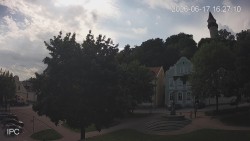 Náměstí, Hrad a Trůba