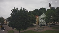 Náměstí, Hrad a Trůba