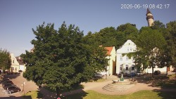Náměstí, Hrad a Trůba