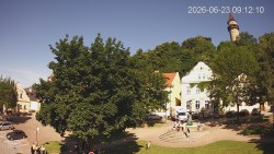 Náměstí, Hrad a Trůba