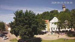 Náměstí, Hrad a Trůba