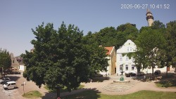 Náměstí, Hrad a Trůba