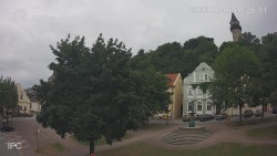 Náměstí, Hrad a Trůba