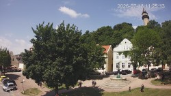 Náměstí, Hrad a Trůba