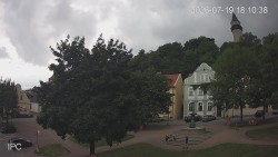 Náměstí, Hrad a Trůba