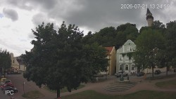 Náměstí, Hrad a Trůba
