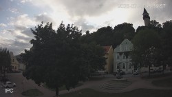 Náměstí, Hrad a Trůba