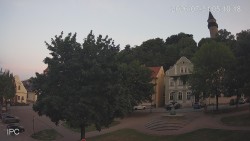 Náměstí, Hrad a Trůba