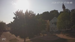 Náměstí, Hrad a Trůba