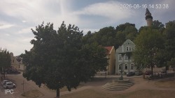 Náměstí, Hrad a Trůba