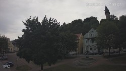 Náměstí, Hrad a Trůba